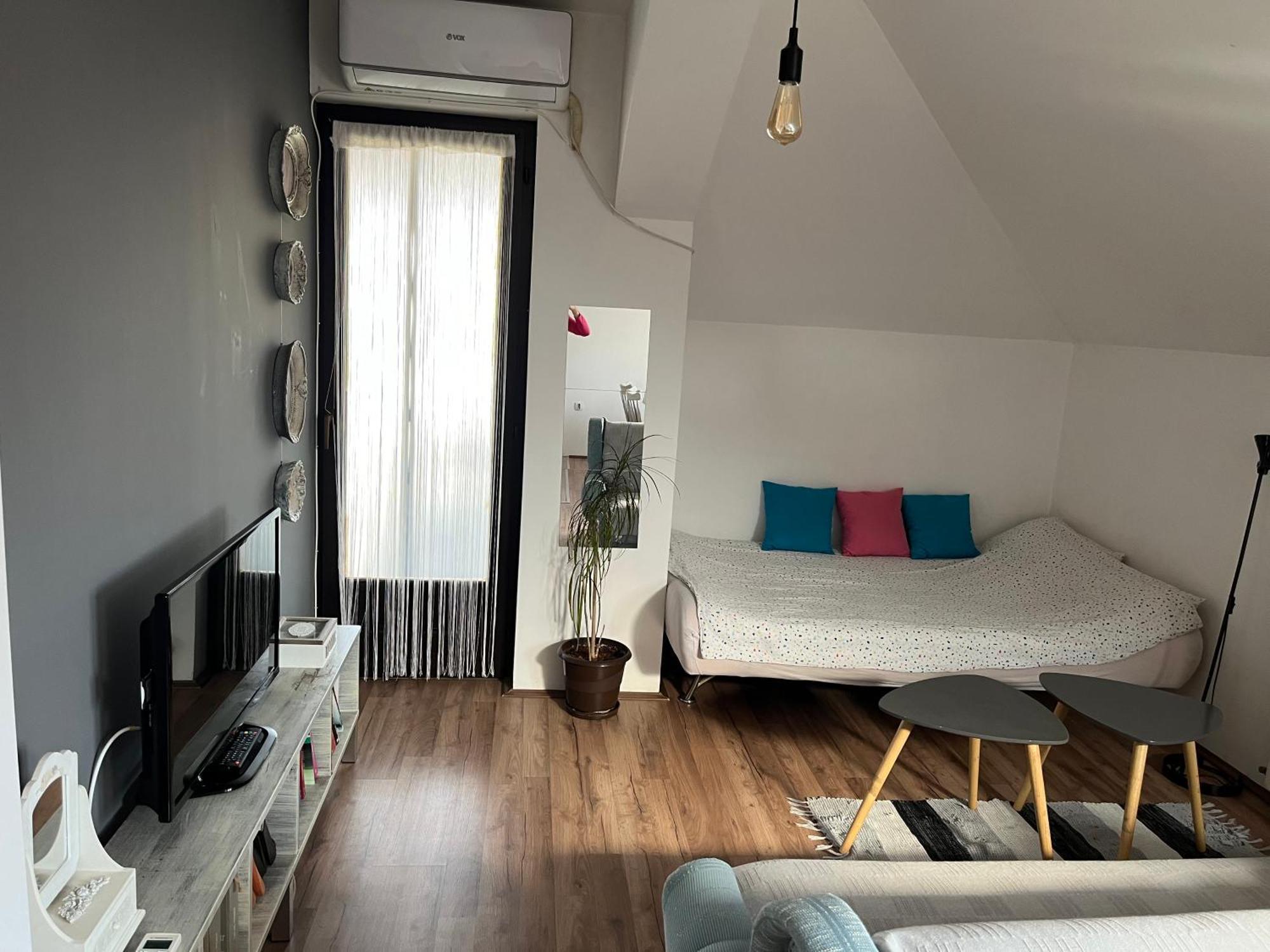 Stan Na Dan Loznica Apartment Luaran gambar