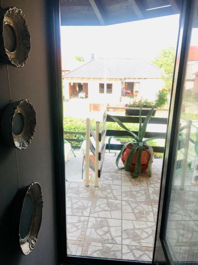 Stan Na Dan Loznica Apartment Luaran gambar