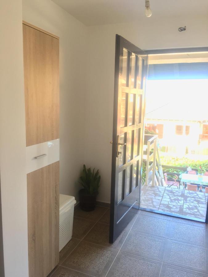 Stan Na Dan Loznica Apartment Luaran gambar